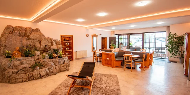 Wellnesshotel Albblick Anwendungsbereich Lounge