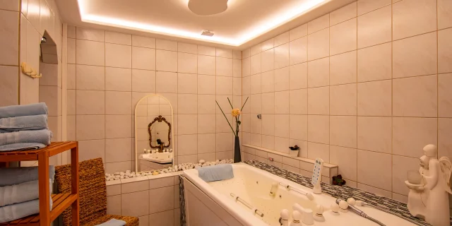 Wellnesshotel Albblick Anwendungsbereich Massagebad Hydroxeur