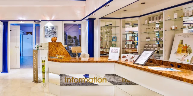 Wellnesshotel Albblick Anwendungsbereich Rezeption