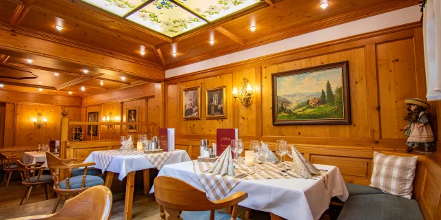 Wellnesshotel Albblick Restaurant Ahnenstube Detail