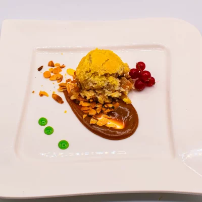 Wellnesshotel Albblick Restaurant Essen Nachtisch Apfelcrumble