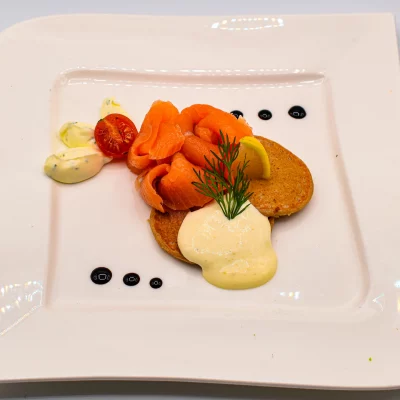 Wellnesshotel Albblick Restaurant Essen Vorspeise Lachs mit Meerrettich