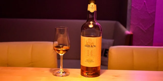 Wellnesshotel Albblick Rezeption Bar Getraenke Whiskey