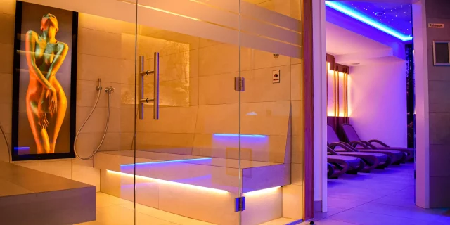 Wellnesshotel Albblick Saunabereich Dampfbad mit Ruheraum