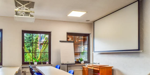 Wellnesshotel Albblick Tagungsraum Technik